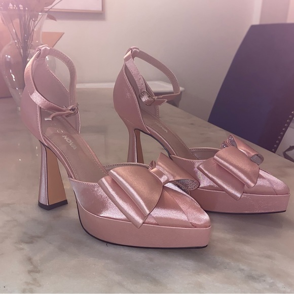 Pink platform pumps - Picture 7 of 10